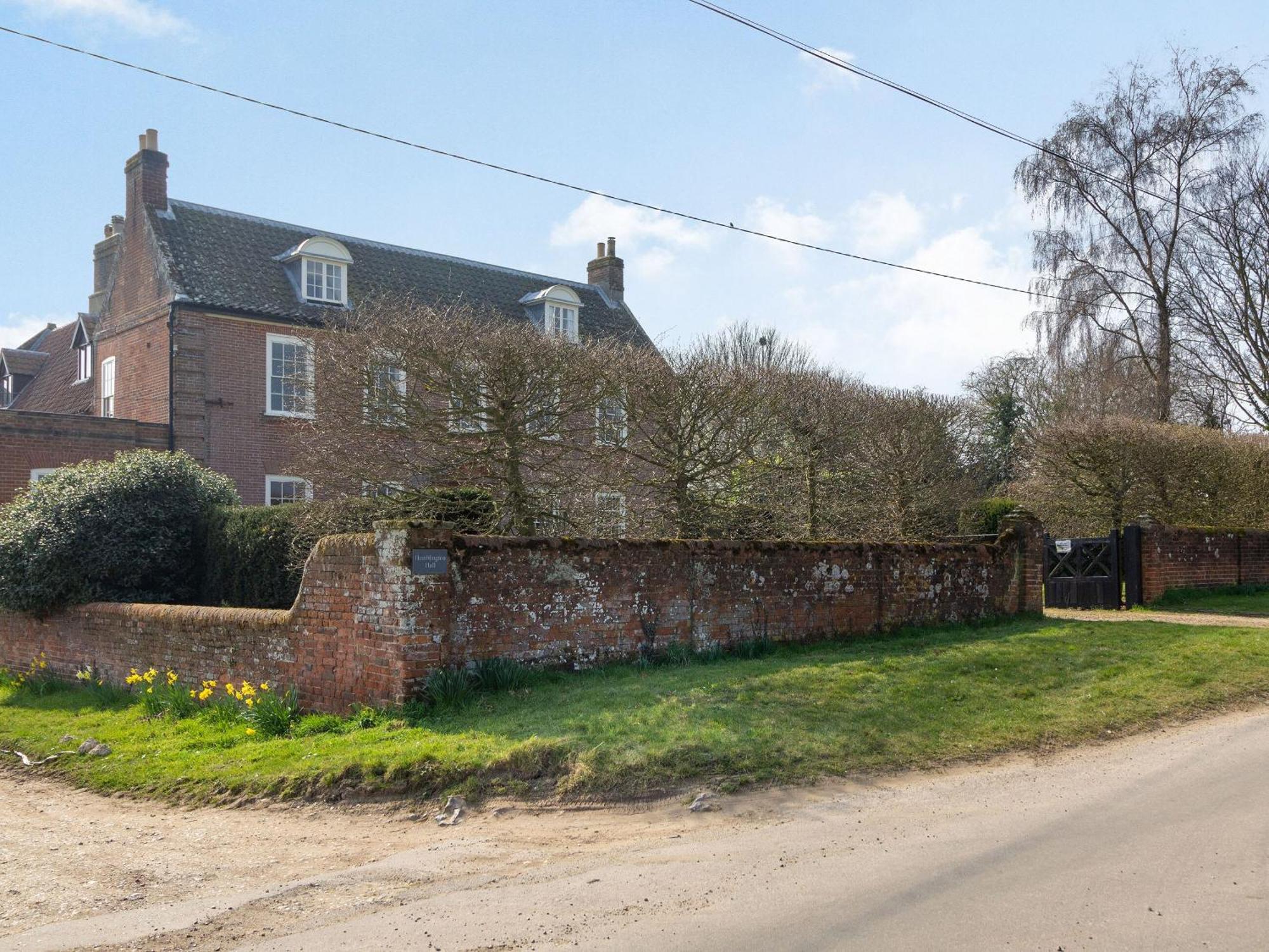 Hemblington Hall Arts And Leisure Ltd South Walsham Exteriör bild
