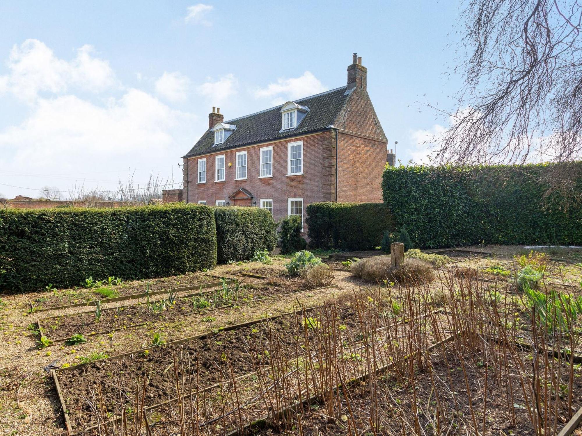Hemblington Hall Arts And Leisure Ltd South Walsham Exteriör bild
